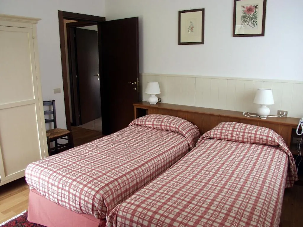 Ca Vettor Bed & Breakfast Affi 3*,  Italy