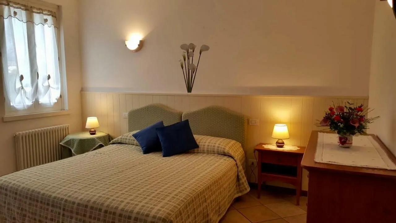 Bed and Breakfast Cà Vettor Affi Bed & Breakfast